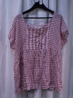 Chic Pink Gingham Blouse